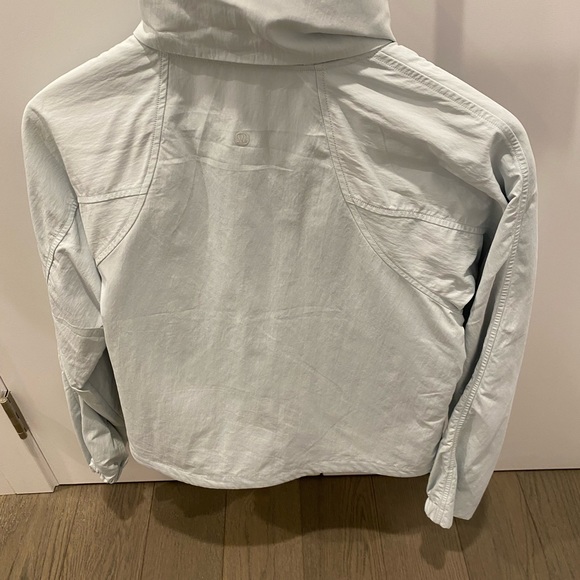 Lululemon Always Effortless Jacket, Sz 4, Ocean Air - Picture 7 of 7